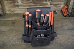 ToolPack Industriele Gereedschapsholster, Extra Brede Riemlus 6 ToolPack Industriele Gereedschapsholster, Extra Brede Riemlus -Hbm-machines 366.07120sfeer203.jpg 1200x600 62f7eebc88