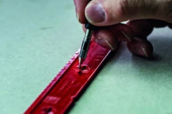 Pica 7070 Fine Dry Markeerpotlood 31 Pica 7070 Fine Dry Markeerpotlood -Hbm-machines 7070 fine dry use 12 print.jpg 1200x600 79148ebc88