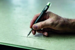 Pica 7070 Fine Dry Markeerpotlood 28 Pica 7070 Fine Dry Markeerpotlood -Hbm-machines 7070 fine dry use 9 print.jpg 1200x600 54542ebc88