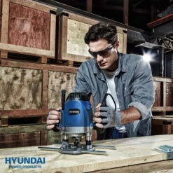 Hyundai Bovenfrees 1200 Watt 56441 11 Hyundai Bovenfrees 1200 Watt 56441 -Hbm-machines 8718502564419 7 1920x1920.jpg 1200x600 864efebc88