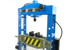 HBM 50 Ton Professionele Raamwerkpers, Werkplaatspers Met Veiligheidsrek 11 HBM 50 Ton Professionele Raamwerkpers, Werkplaatspers Met Veiligheidsrek -Hbm-machines hbm 068 119.jpg 1200x600 e0cc4ebc88